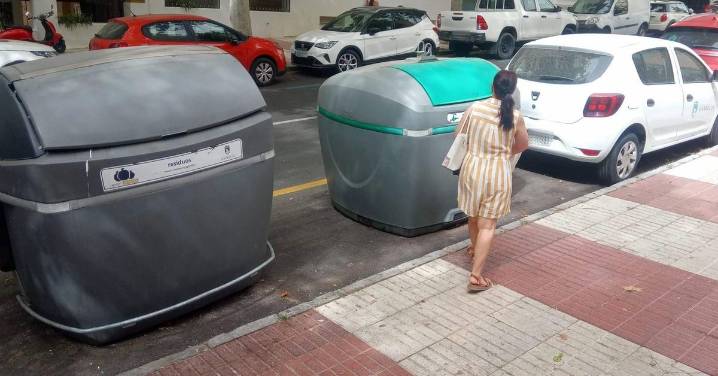 Marbella vigilará con cámaras que los vecinos tiren correctamente la basura