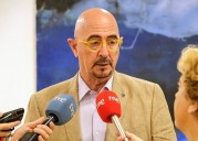 Pascual propone una reorganización del sistema sanitario para mejorar su eficacia