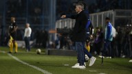 Central cambió la cabeza en condición de visitante y con Ariel Holan aprendió a traerse algo