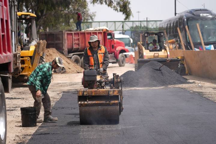Reabren circulación en calzada Zaragoza tras concluir reparación de socavón