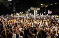 Al menos 350 mil protestan en Tel Aviv; piden a Israel aceptar acuerdo para liberar rehenes en Gaza