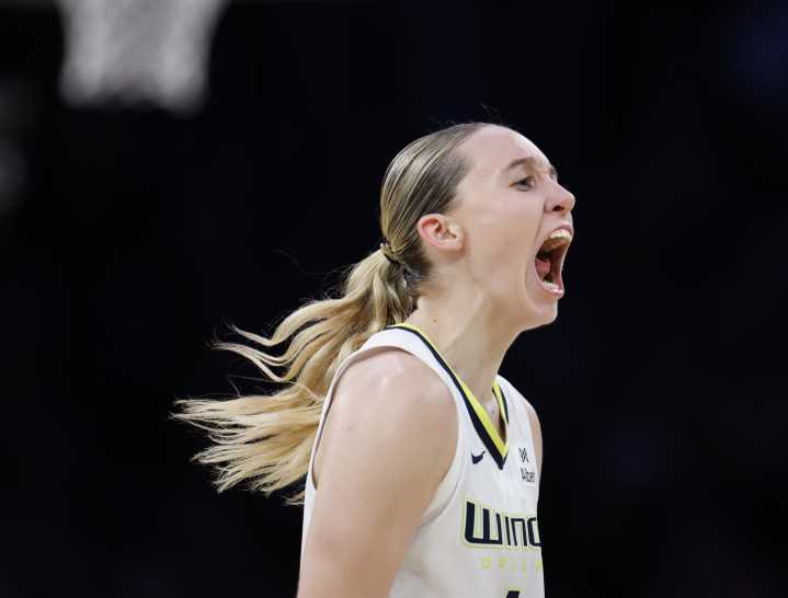 Paige Bueckers Channels Stephen Curry With Inspiring Message to Dallas Wings Fans