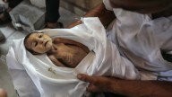 Aumentan a más de 315 los muertos por hambre en Gaza por la ofensiva de Israel, incluidos más de 120 niños