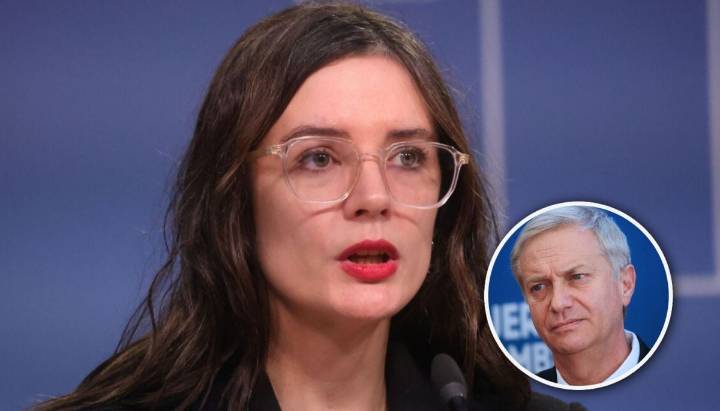 Vallejo y propuesta de Kast sobre pensiones: "Es hacer desaparecer los beneficios por años cotizados y para las mujeres"