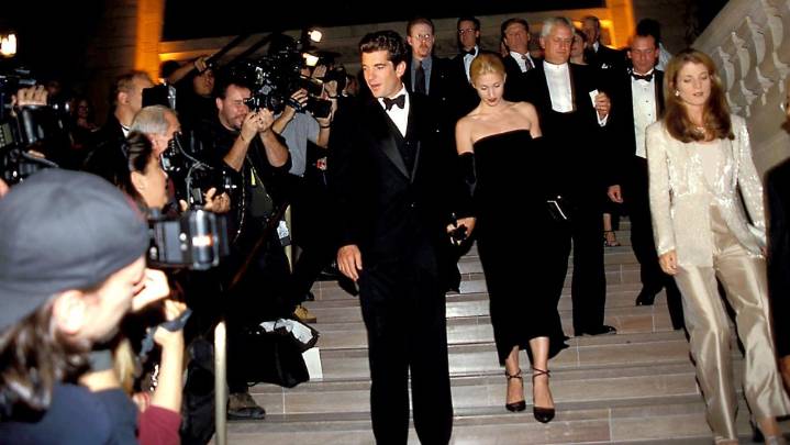 America’s Fascination With JFK Jr. and Carolyn Bessette Kennedy Continues