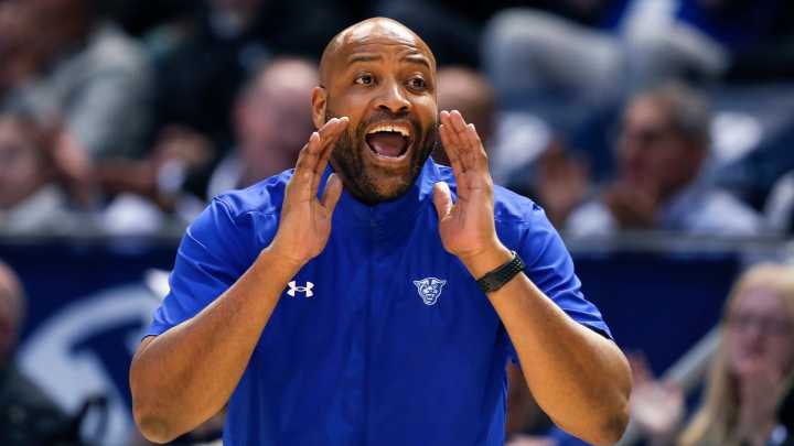 Ex-Georgia basketball player and assistant Jonas Hayes to face Bulldogs
