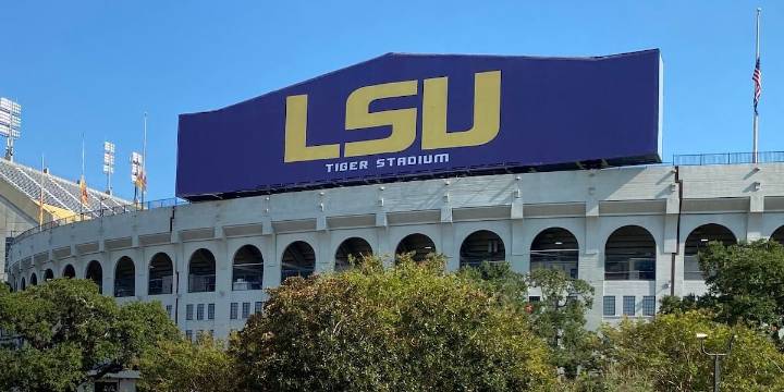 LSU hires Louisiana firm for presidential search