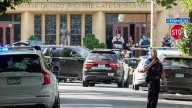 Pánico en EE.UU.: un hombre atacó a balazos a alumnos de una escuela católica y hay al menos 20 heridos