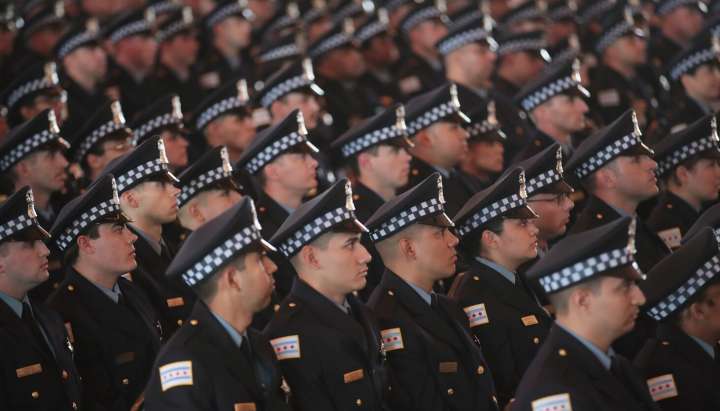 Most Chicago cops accused of serious misconduct opt for arbitration. Will their hearings be public?