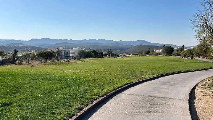 Un detenido, tras cateo de la FGR en el Club de Golf La Loma