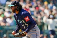 Muñoz al límite: Seattle alcanza a Houston en la cima