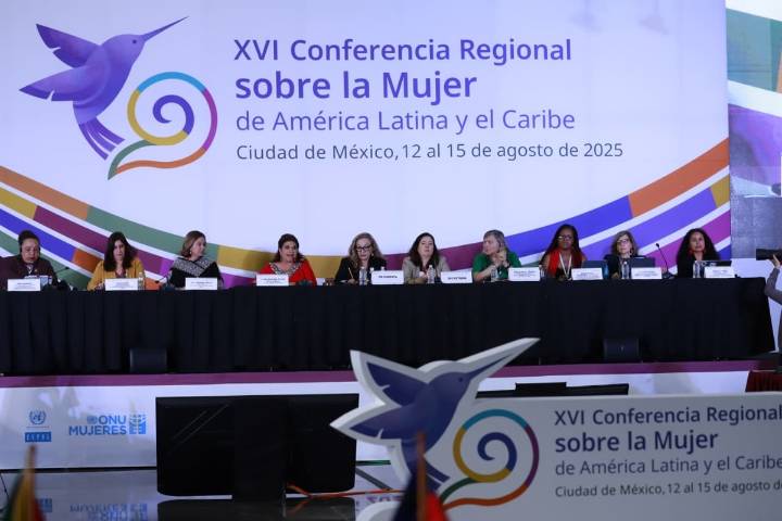 Brugada destaca Sistema en favor de cuidadoras en CdMx durante Conferencia Regional