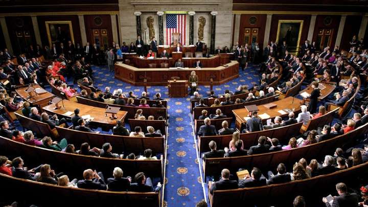 Legisladores demócratas vuelven a Texas tras frenar plan republicano