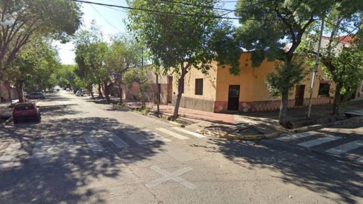 Una adolescente fue baleada por la espalda para robarle un celular en plena Sexta Sección