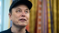 Elon Musk demanda por "monopolio" a sus competidores