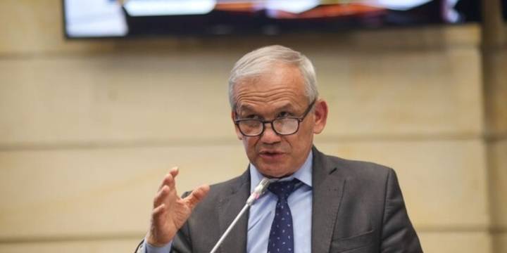 Carlos Ramón González, exdirector del Dapre, permanecería en Nicaragua con respaldo del Gobierno colombiano, mientras enfrenta imputación por escándalo de la Ungrd