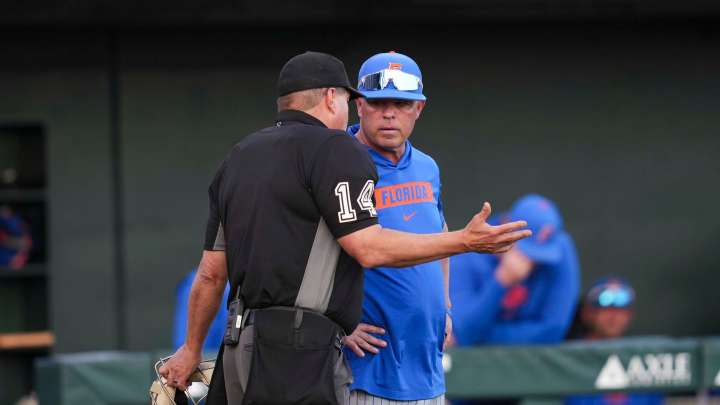 Florida to suspend baseball coach Kevin O'Sullivan for 3 games