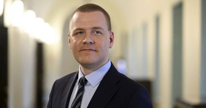 Eemeli Peltonen: MP, 30, 'kills himself' in Finland parliament building