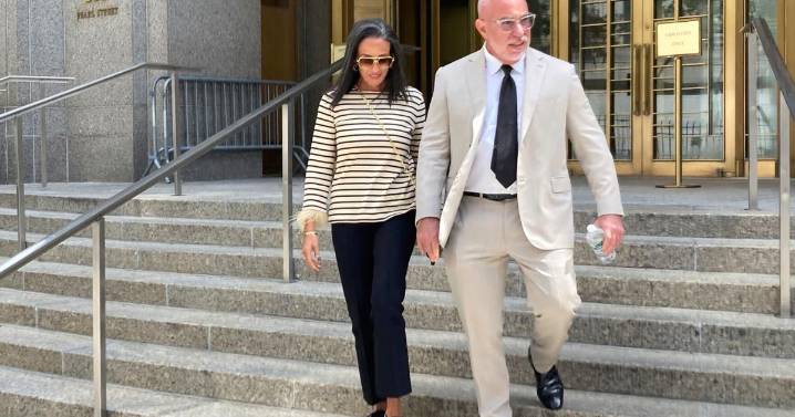 Prosecutors suddenly drop case against Miami attorney accused of bribing DEA agents