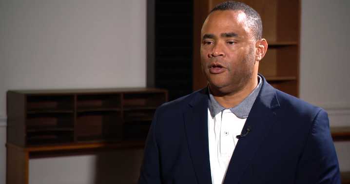 Congressman Marc Veasey discusses cuts to public health, newly drawn Texas Congressional maps