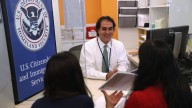 Cómo averiguar el estatus de una petición migratoria – Telemundo Washington DC (44)