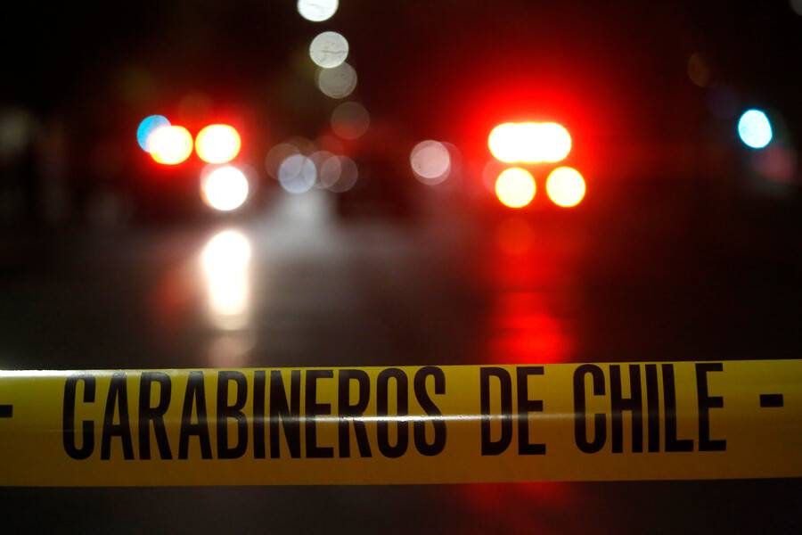 Al menos 11 detenidos en masivo operativo policial en edificio de Independencia