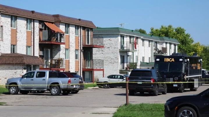 2 dead after gunfire exchange involving Fargo officers in Moorhead apartment