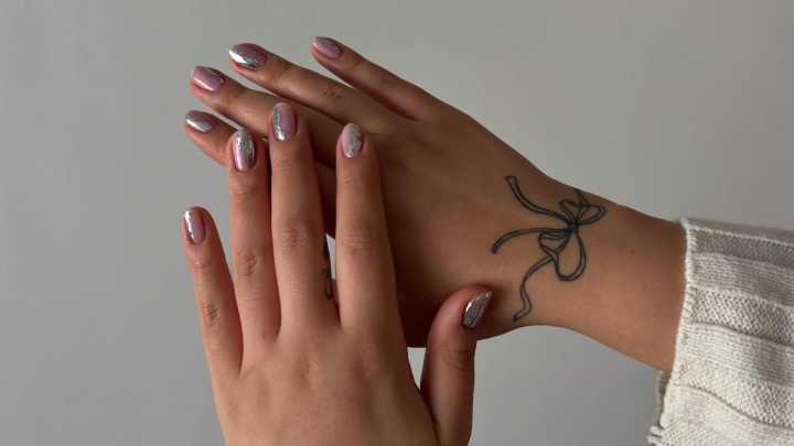 6 diseños de uñas con efecto cromo que te harán lucir un manicure sofisticado y juvenil en otoño