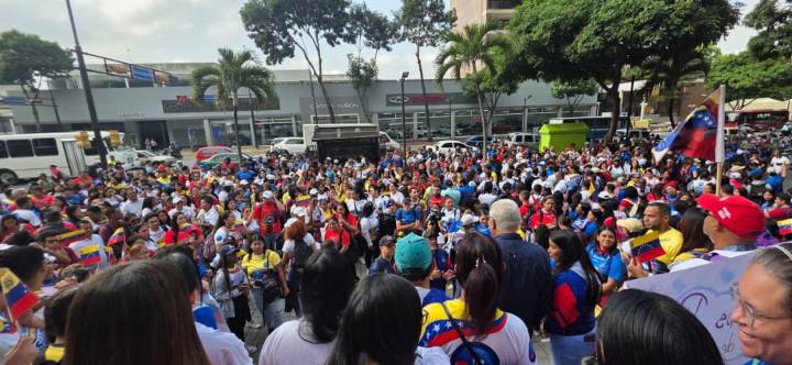 Voluntariado SUAF protestó agresiones de EEUU a Venezuela