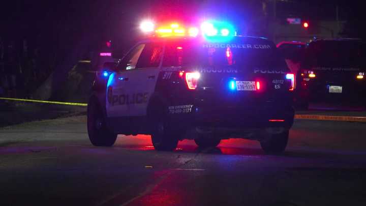 2 men claiming to be police shot by homeowner, HPD says