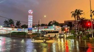 Árbol caído, vehículo en zanja y rescates: estragos de la tormenta en Sinaloa