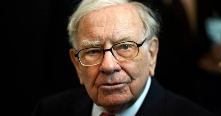 Warren Buffett's Berkshire Hathaway reveals new stake in beleaguered insurer UnitedHealth