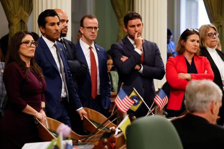 California lawmakers approve Democratic gerrymandering plan