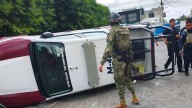 Policías Disparan al Aire para Rescatar a Presuntos Delincuentes de Turba Enardecida en Puebla