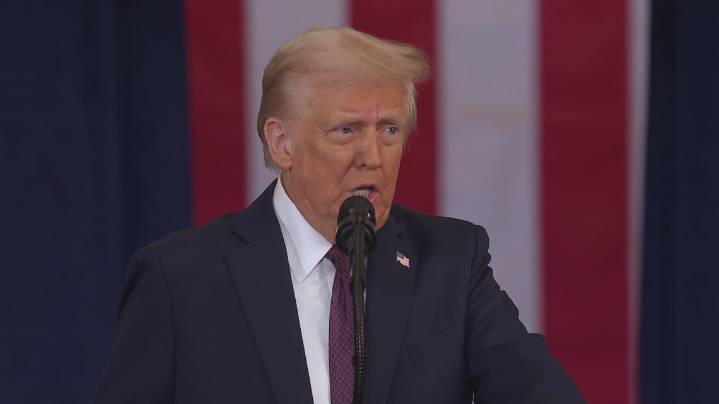 Trump urges new census excluding undocumented immigrants
