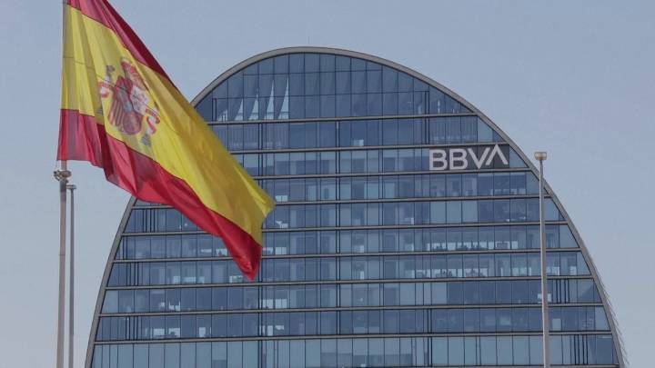 BBVA apuesta por continuar con la OPA sobre el Banco Sabadell a pesar de las condiciones del Gobierno