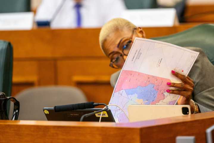 Texas House Democrats plan to flee state to try to stop proposed congressional maps
