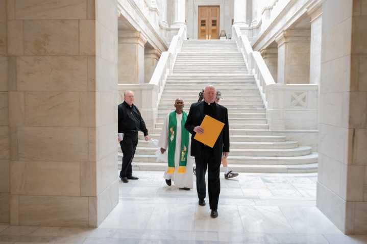 Local faith leaders deliver letter to governor opposing nitrogen gas executions