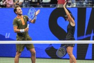 Swiatek and Ruud meet defending champs Errani and Vavassori in US Open mixed doubles final
