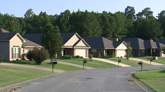 Calera neighborhood split after teen faces multiple charges from encounter with police