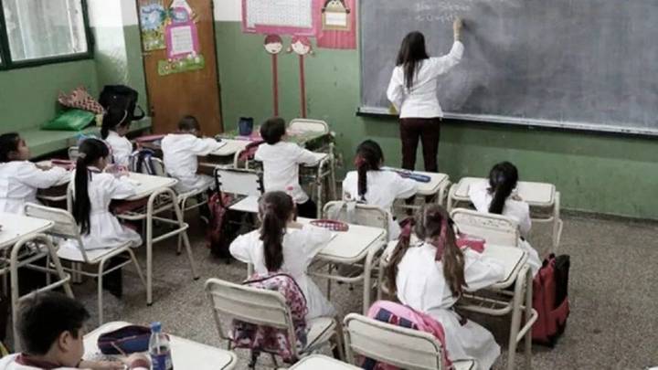 La Provincia le ofreció un aumento salarial del 5% a los docentes