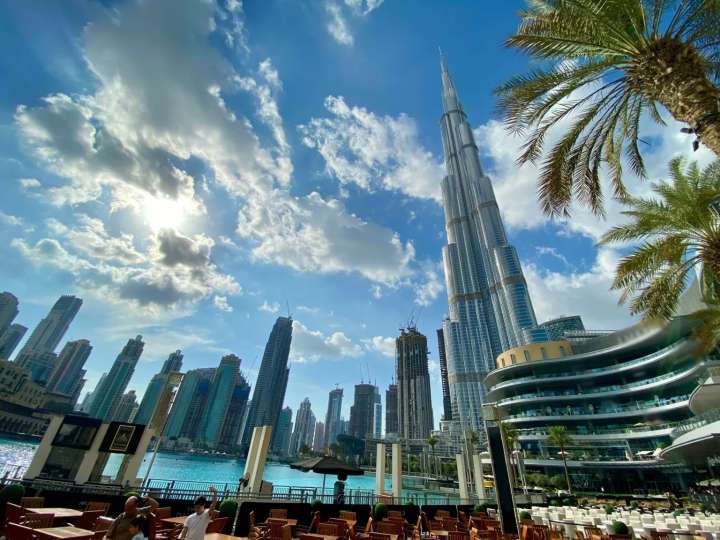 Dubái recibió 9.88 millones de turistas en el primer semestre de 2025