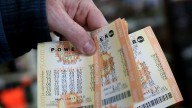 Georgia players snag prize wins in Powerball draw as jackpot climbs