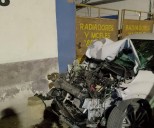 Saltillo: Choca camioneta estacionada y daña hidrante tras conducir alcoholizada
