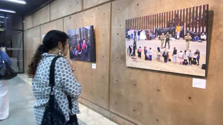 Inauguran exposición fotográfica “Cargando Sueños” en el Centro Cultural Tijuana