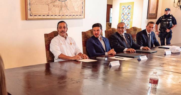Firma Nuevo León Memorándum de Entendimiento con Port Laredo, Texas y Green Corridors