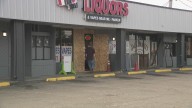 Vehicles crash into 2 Parker vape stores, causing thousands of dollars in damage