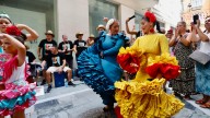 Una 'influencer' desvela el motivo por el que los trajes de flamenca llevan lunares: "Fue un fallo"