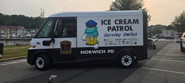 CT police serving up sweet treat to strengthen ties with community