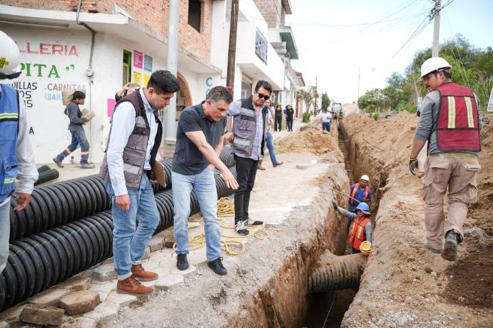 Después de 35 años familias estrenarán red de drenaje en San Gabriel Cuauhtla: Alfonso Sánchez